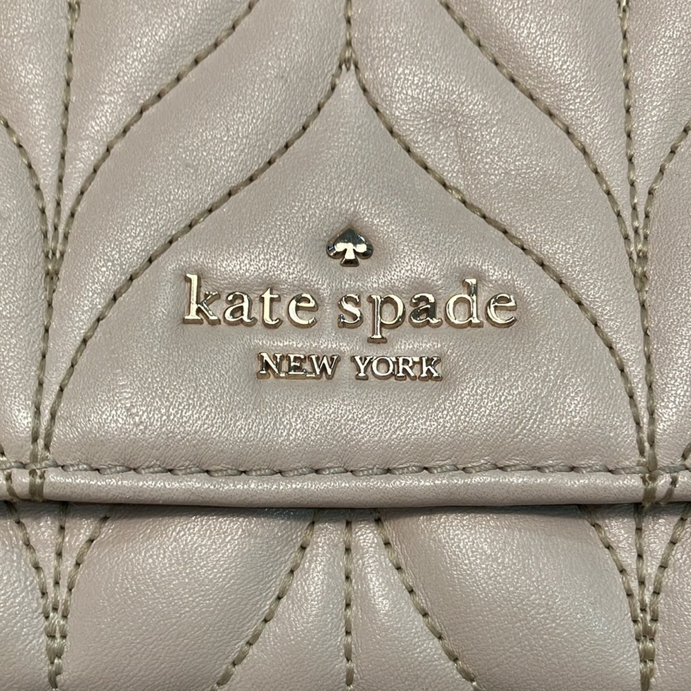 Kate Spade Beige Quilted Crossbody Shoulder Convertible Bag with Chain Strap - Picture 6 of 13